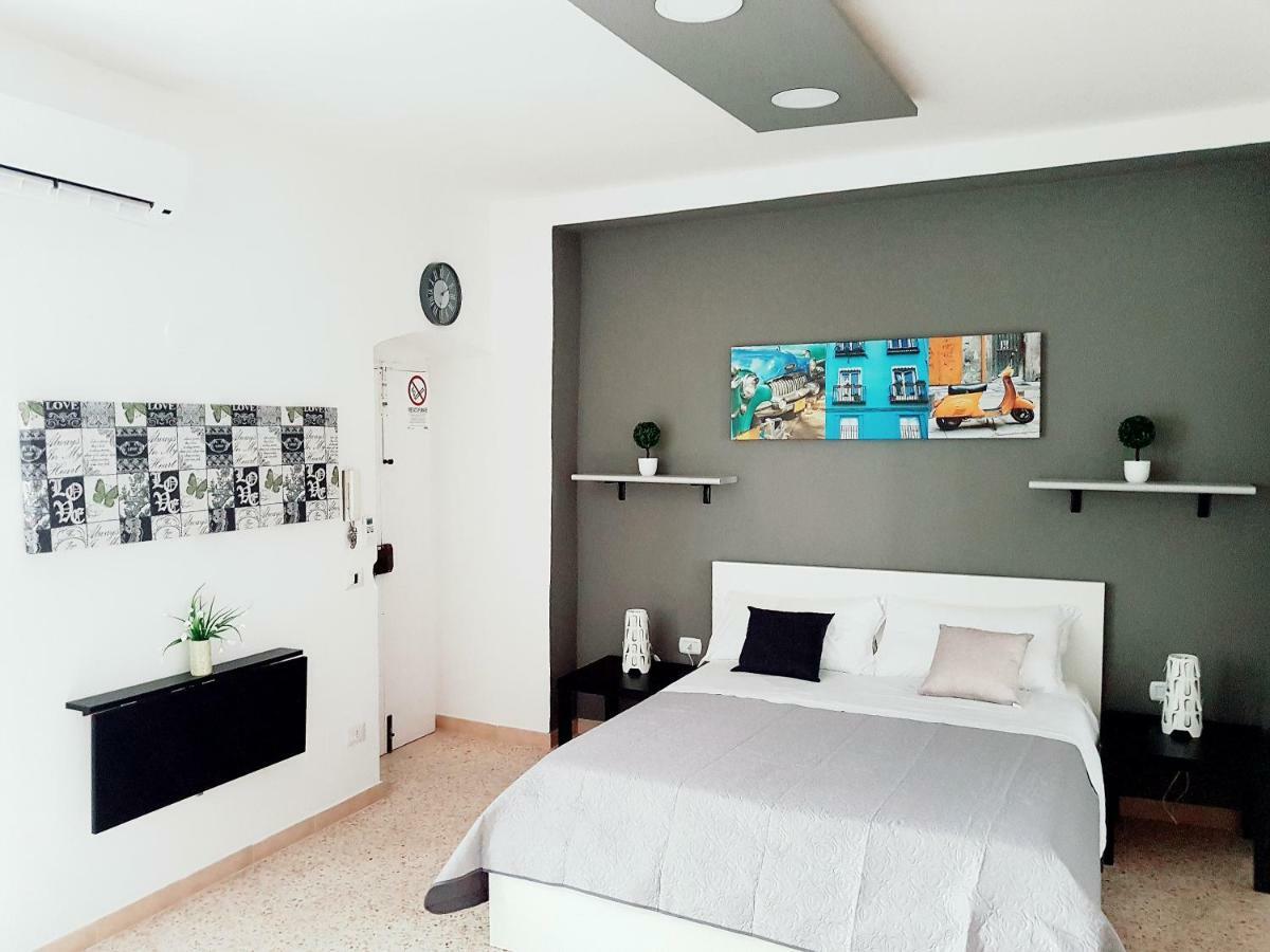 Room N.22 Tarente Extérieur photo