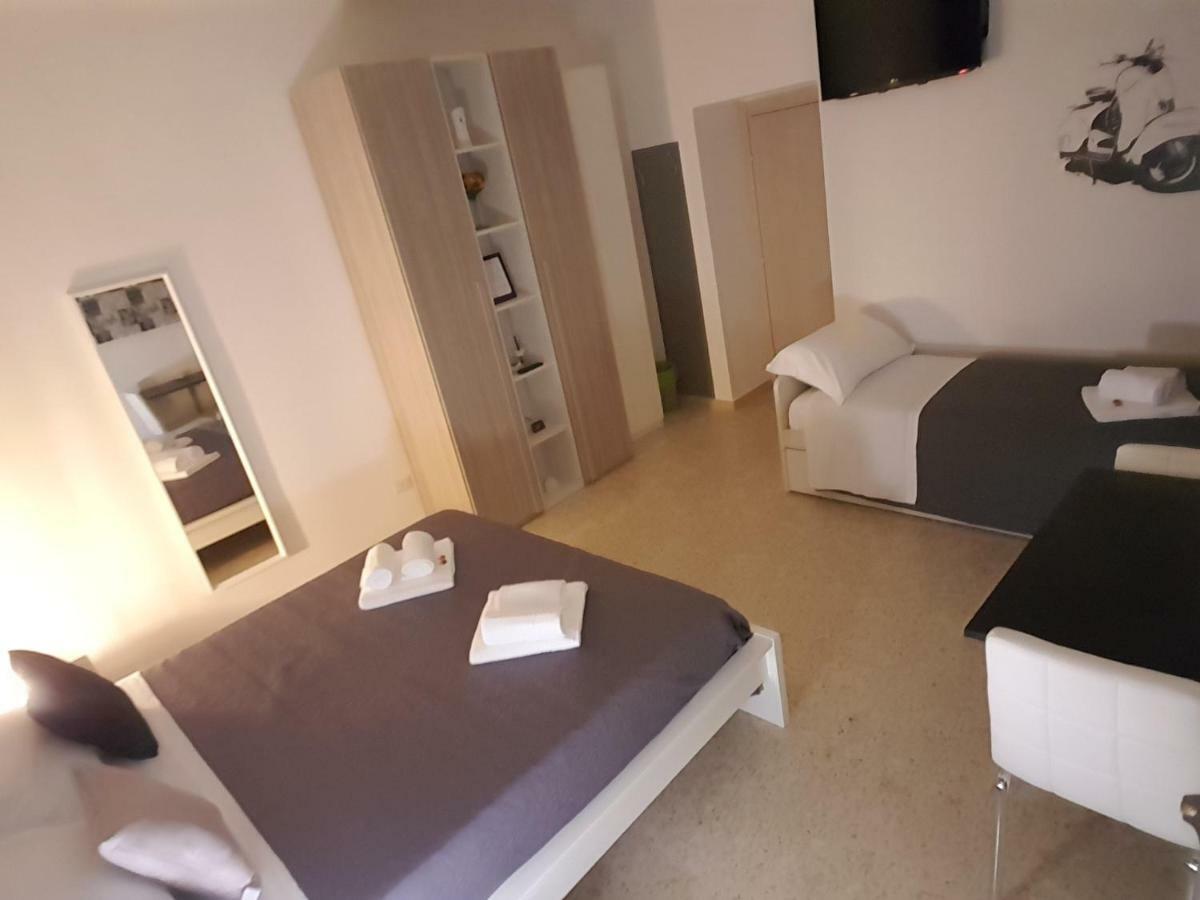 Room N.22 Tarente Extérieur photo